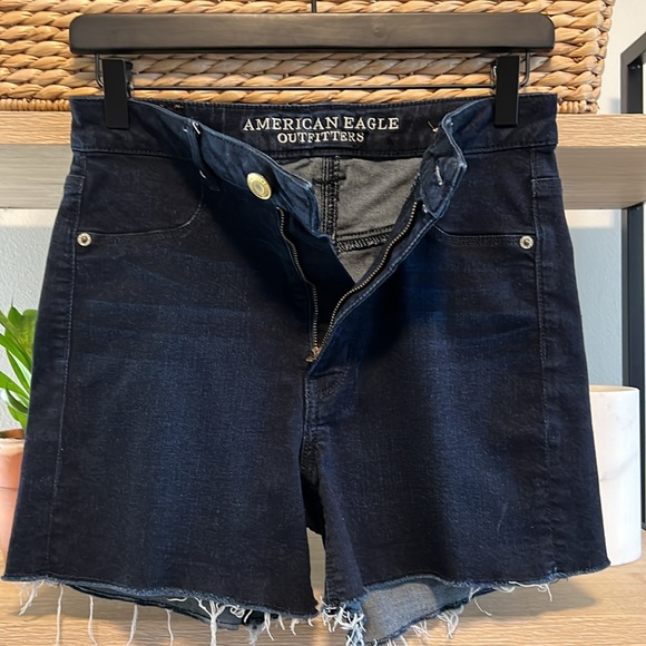 American Eagle Outfitters Hi-Rise Shortie Raw Hem Denim Dark Wash Shorts, 8 - Picture 4 of 5